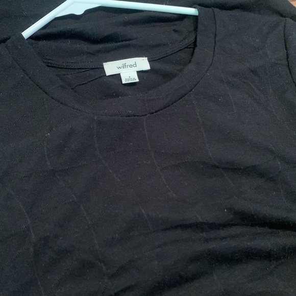 Aritzia, Wilfred black tshirt, small slits up the sides, subtle texture design - Picture 5 of 5